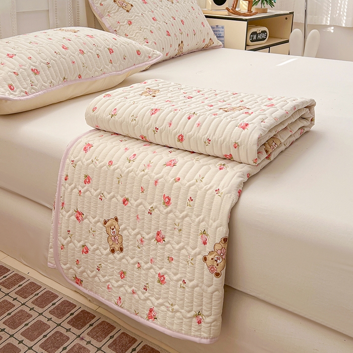 维娜斯家纺 2026新款双层纱防水隔尿床垫婴儿垫姨妈垫 小熊花园
