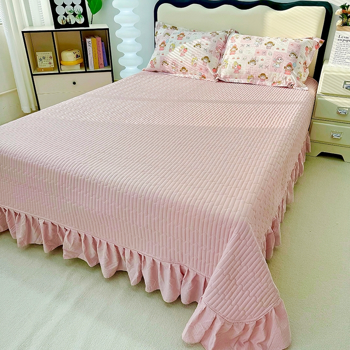 91家纺网 家纺一手货源 找家纺 九诺家纺 2026新款丝柔棉皱皱纱花边床盖四件套 米娅-草莓女孩