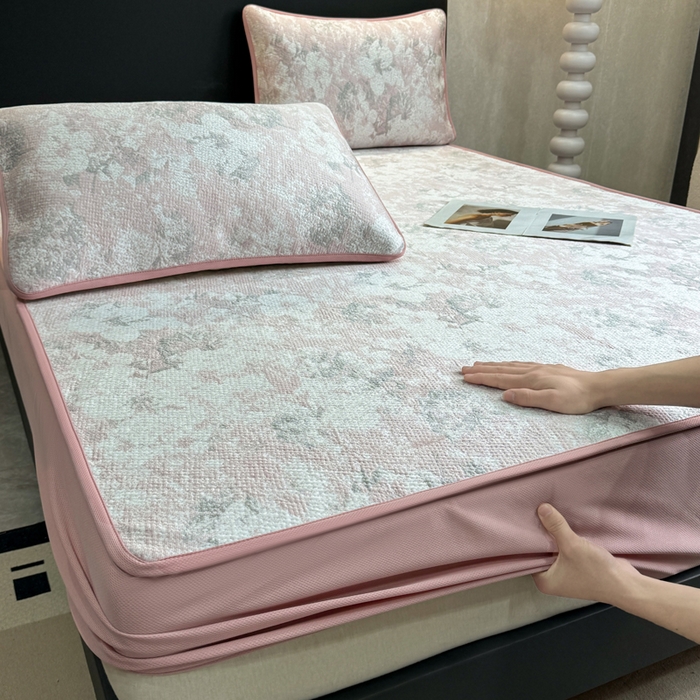 91家纺网 家纺一手货源 找家纺 伊人坊 2026新款A类550克凉感提花值过0.21冰豆豆家用凉席子三件套夏季---床笠款 繁花-粉