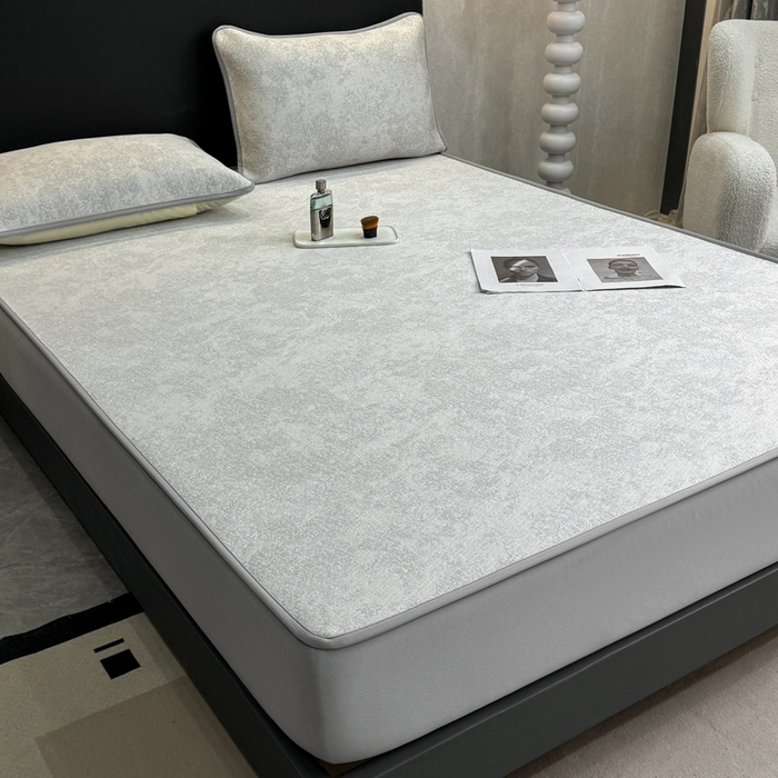 91家纺网 家纺一手货源 找家纺 伊人坊 2026新款A类550克凉感提花值过0.21冰豆豆家用凉席子三件套夏季---床笠款 繁花-灰