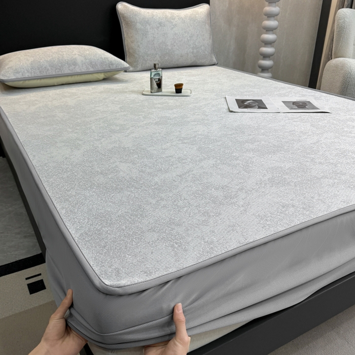 91家纺网 家纺一手货源 找家纺 伊人坊 2026新款A类550克凉感提花值过0.21冰豆豆家用凉席子三件套夏季---床笠款 繁花-灰