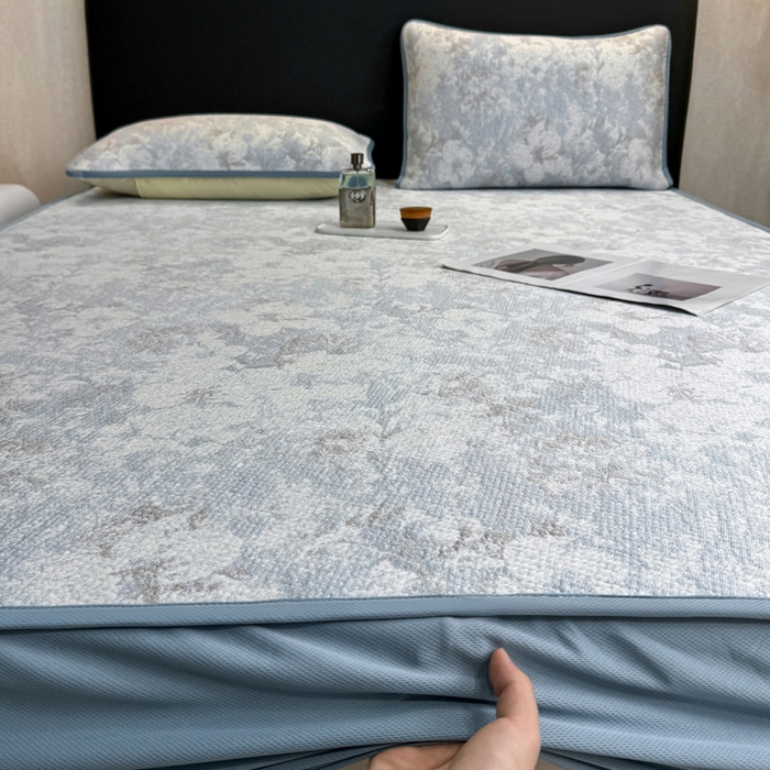 91家纺网 家纺一手货源 找家纺 伊人坊 2026新款A类550克凉感提花值过0.21冰豆豆家用凉席子三件套夏季---床笠款 繁花-蓝