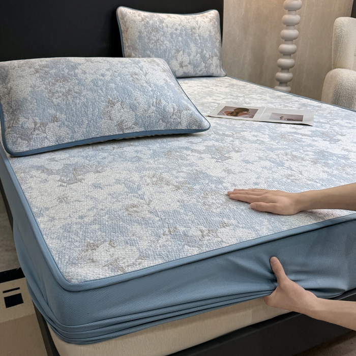 91家纺网 家纺一手货源 找家纺 伊人坊 2026新款A类550克凉感提花值过0.21冰豆豆家用凉席子三件套夏季---床笠款 繁花-蓝