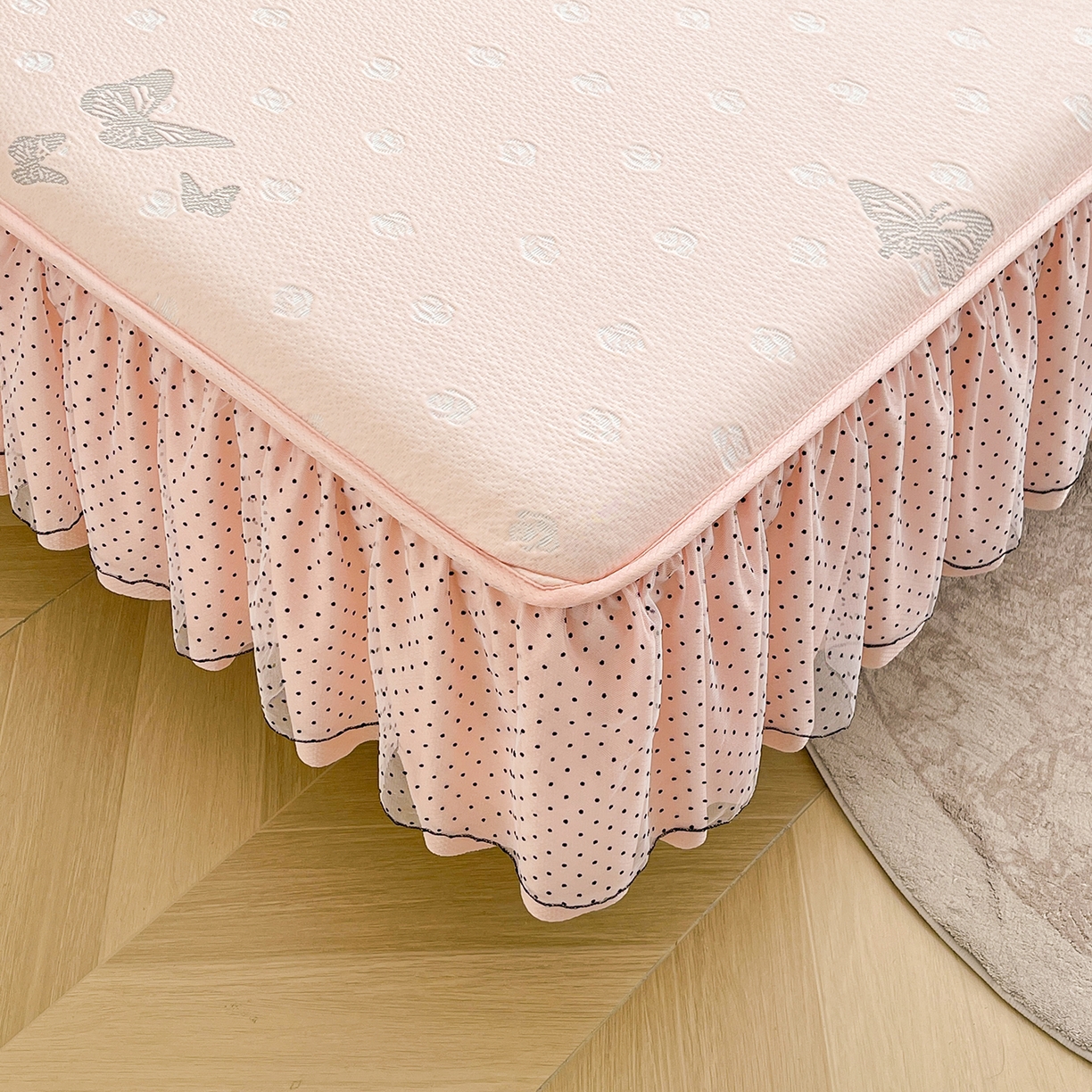 91家纺网 家纺一手货源 找家纺 （总）眠势力 2026新款冰豆豆床裙款床笠夏天冰凉豆豆空调席子带花边床裙床笠二合一