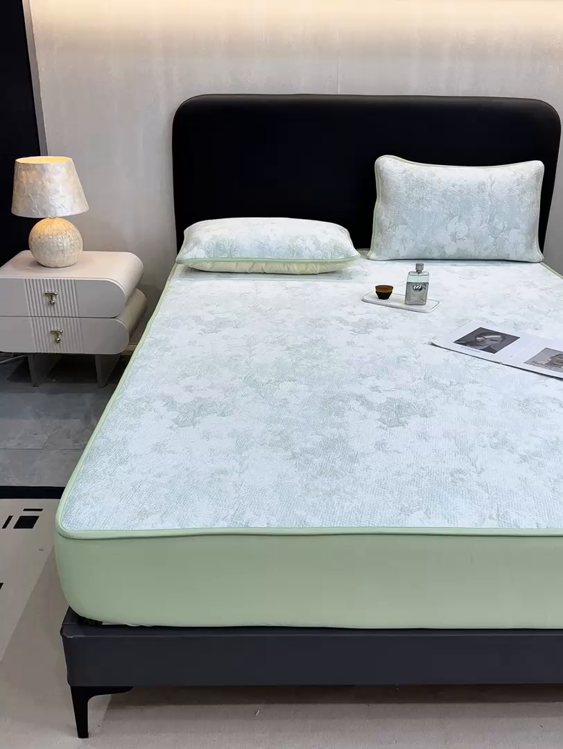 91家纺网 家纺一手货源 找家纺 伊人坊 2026新款A类550克凉感提花值过0.21冰豆豆家用凉席子三件套夏季---床笠款 繁花-绿