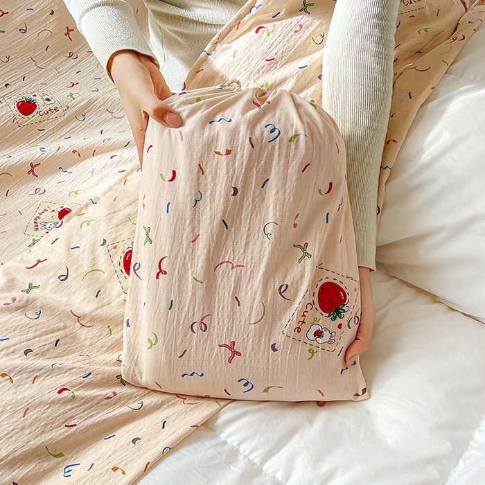 91家纺网 家纺一手货源 找家纺 维娜斯家纺 2026新款双层纱旅行酒店隔脏睡袋 森林派对