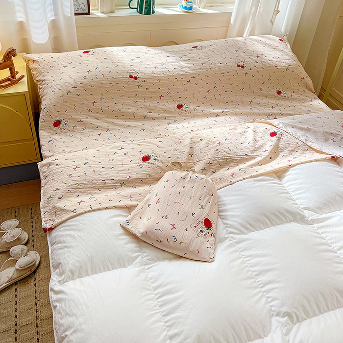 91家纺网 家纺一手货源 找家纺 维娜斯家纺 2026新款双层纱旅行酒店隔脏睡袋 森林派对