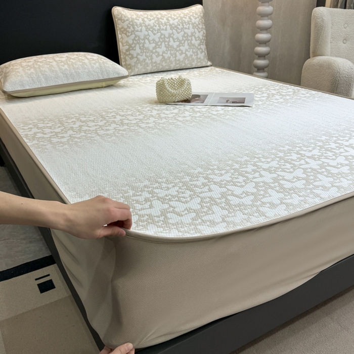 91家纺网 家纺一手货源 找家纺 伊人坊 2026新款A类550克凉感提花值过0.21冰豆豆家用凉席子三件套夏季---床笠款 花蝴蝶-咖