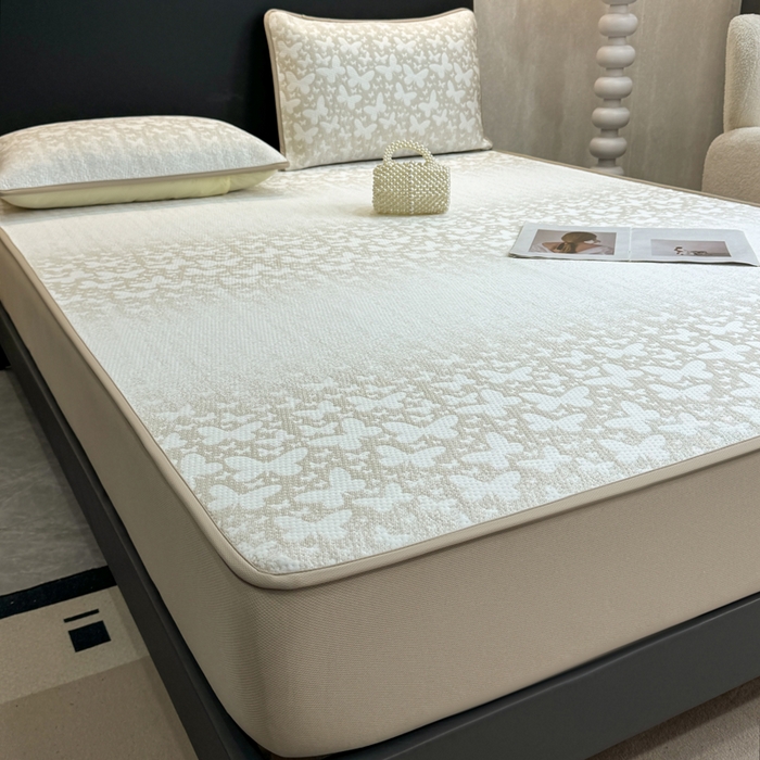 91家纺网 家纺一手货源 找家纺 伊人坊 2026新款A类550克凉感提花值过0.21冰豆豆家用凉席子三件套夏季---床笠款 花蝴蝶-咖