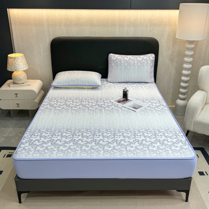 91家纺网 家纺一手货源 找家纺 伊人坊 2026新款A类550克凉感提花值过0.21冰豆豆家用凉席子三件套夏季---床笠款 花蝴蝶-蓝紫