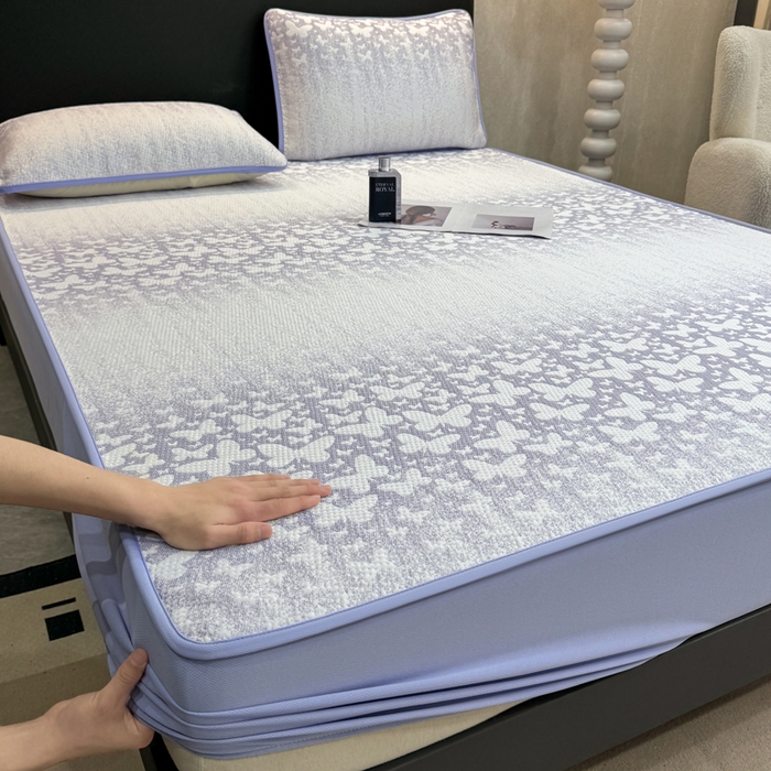 91家纺网 家纺一手货源 找家纺 伊人坊 2026新款A类550克凉感提花值过0.21冰豆豆家用凉席子三件套夏季---床笠款 花蝴蝶-蓝紫