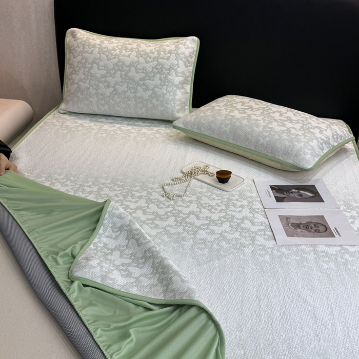 91家纺网 家纺一手货源 找家纺 伊人坊 2026新款A类550克凉感提花值过0.21冰豆豆家用凉席子三件套夏季---床笠款 花蝴蝶-绿