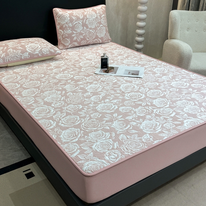 91家纺网 家纺一手货源 找家纺 伊人坊 2026新款A类550克凉感提花值过0.21冰豆豆家用凉席子三件套夏季---床笠款 玫瑰-粉