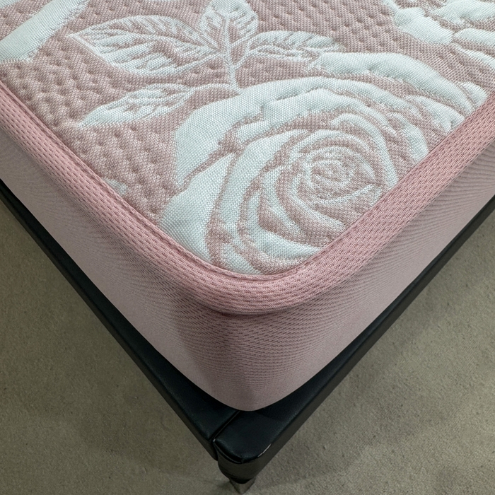 91家纺网 家纺一手货源 找家纺 伊人坊 2026新款A类550克凉感提花值过0.21冰豆豆家用凉席子三件套夏季---床笠款 玫瑰-粉