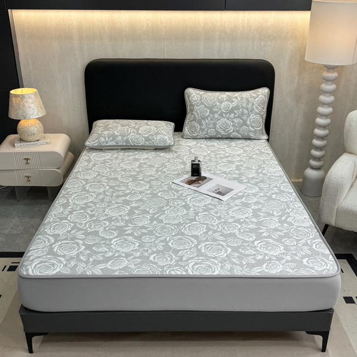 91家纺网 家纺一手货源 找家纺 伊人坊 2026新款A类550克凉感提花值过0.21冰豆豆家用凉席子三件套夏季---床笠款 玫瑰-灰