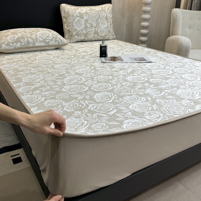 91家纺网 家纺一手货源 找家纺 伊人坊 2026新款A类550克凉感提花值过0.21冰豆豆家用凉席子三件套夏季---床笠款 玫瑰-咖