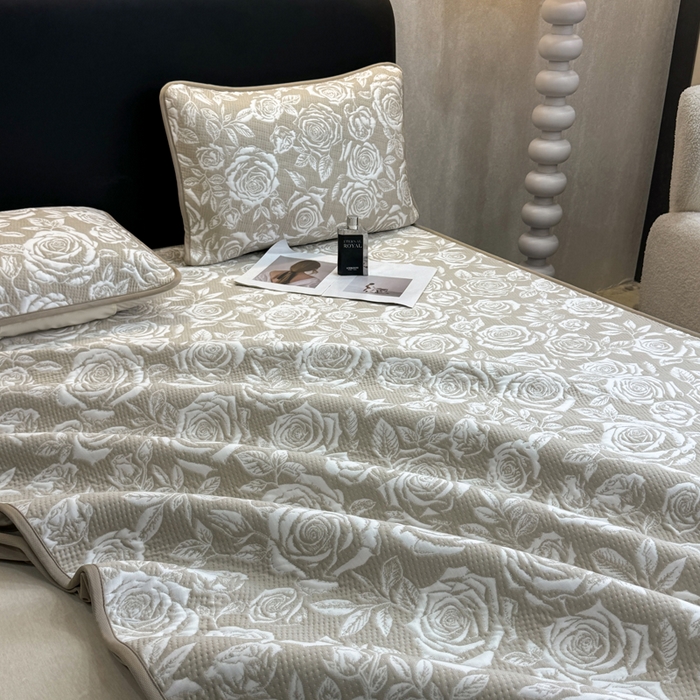 91家纺网 家纺一手货源 找家纺 伊人坊 2026新款A类550克凉感提花值过0.21冰豆豆家用凉席子三件套夏季---床笠款 玫瑰-咖