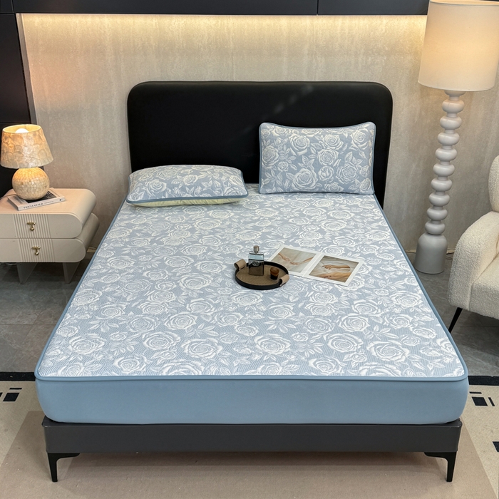 91家纺网 家纺一手货源 找家纺 伊人坊 2026新款A类550克凉感提花值过0.21冰豆豆家用凉席子三件套夏季---床笠款 玫瑰-蓝