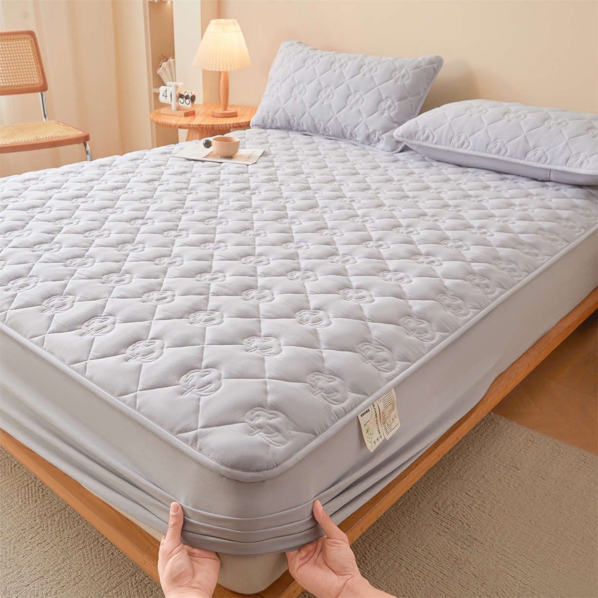 91家纺网 家纺一手货源 找家纺 柔品 2026新款牛奶棉新疆棉花夹棉床笠 新疆棉花-浅灰