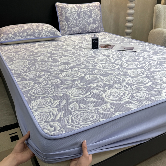 91家纺网 家纺一手货源 找家纺 伊人坊 2026新款A类550克凉感提花值过0.21冰豆豆家用凉席子三件套夏季---床笠款 玫瑰-蓝紫