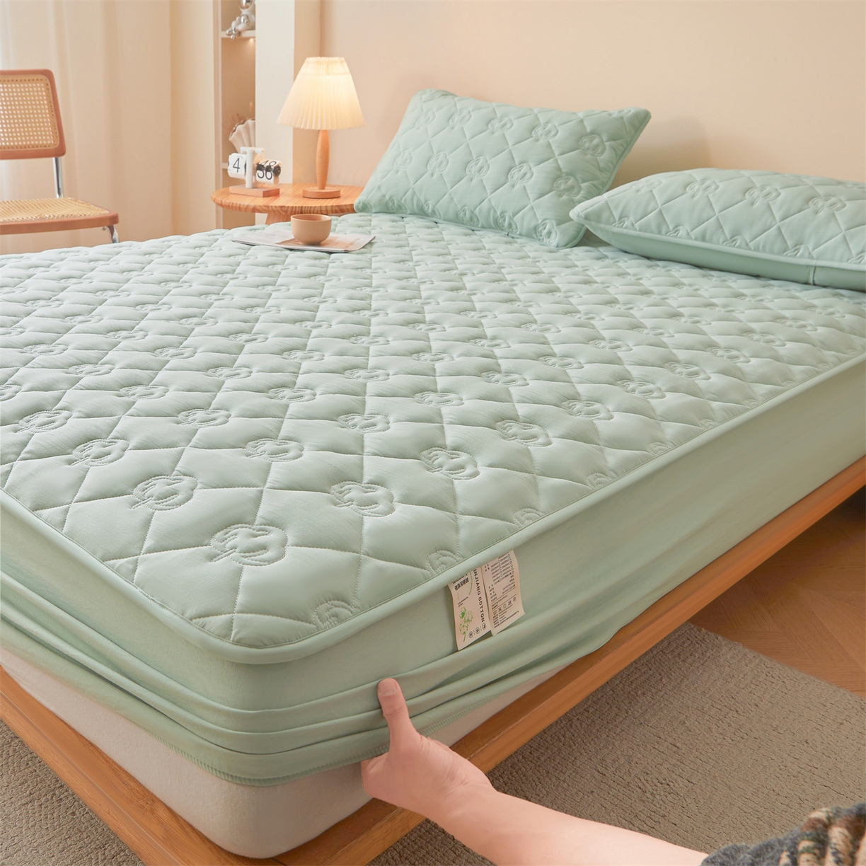 91家纺网 家纺一手货源 找家纺 柔品 2026新款牛奶棉新疆棉花夹棉床笠 新疆棉花-青绿