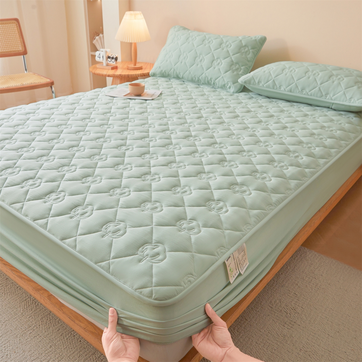 91家纺网 家纺一手货源 找家纺 柔品 2026新款牛奶棉新疆棉花夹棉床笠 新疆棉花-青绿