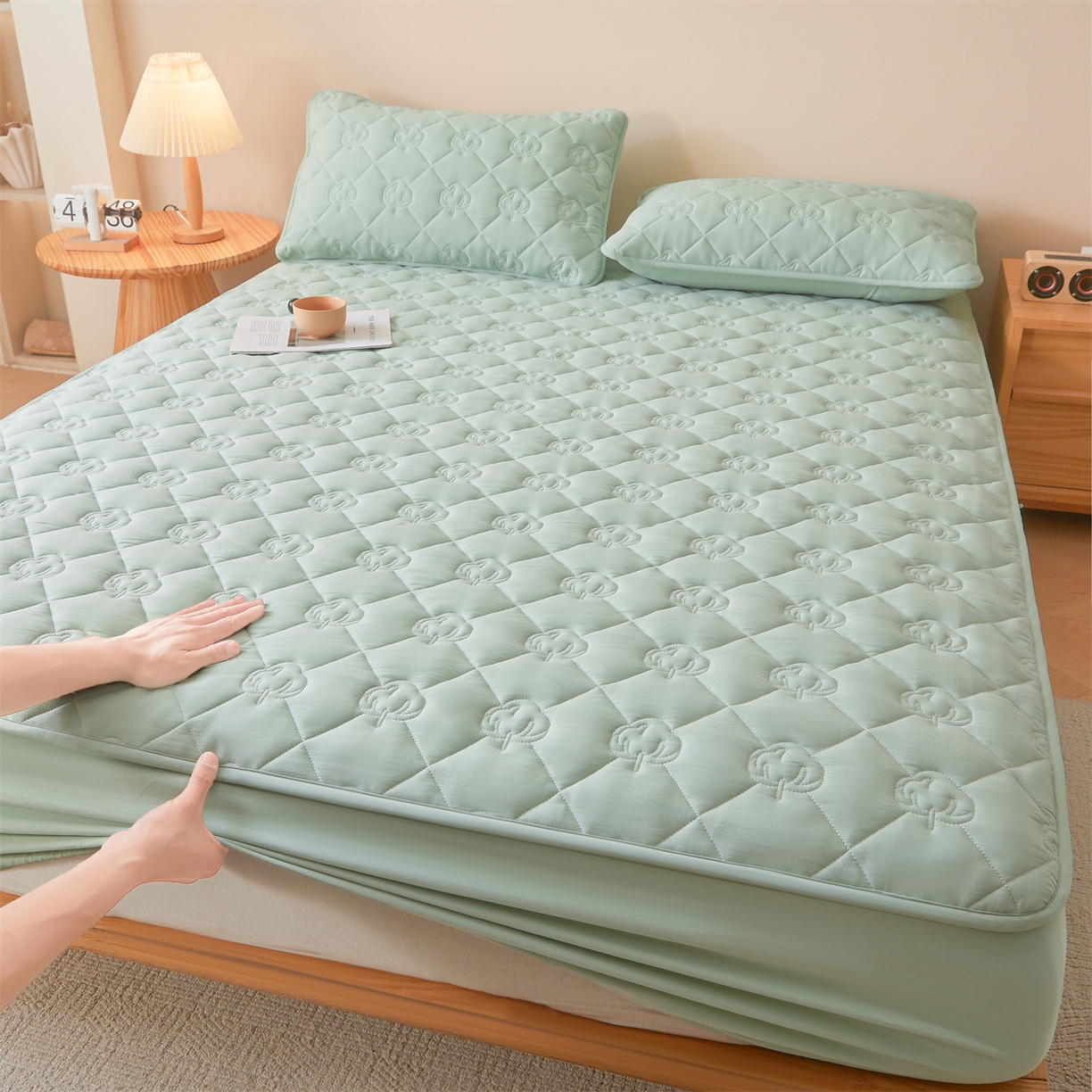 91家纺网 家纺一手货源 找家纺 柔品 2026新款牛奶棉新疆棉花夹棉床笠 新疆棉花-青绿