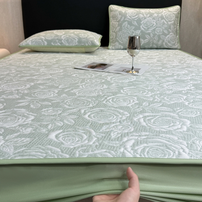 91家纺网 家纺一手货源 找家纺 伊人坊 2026新款A类550克凉感提花值过0.21冰豆豆家用凉席子三件套夏季---床笠款 玫瑰-绿