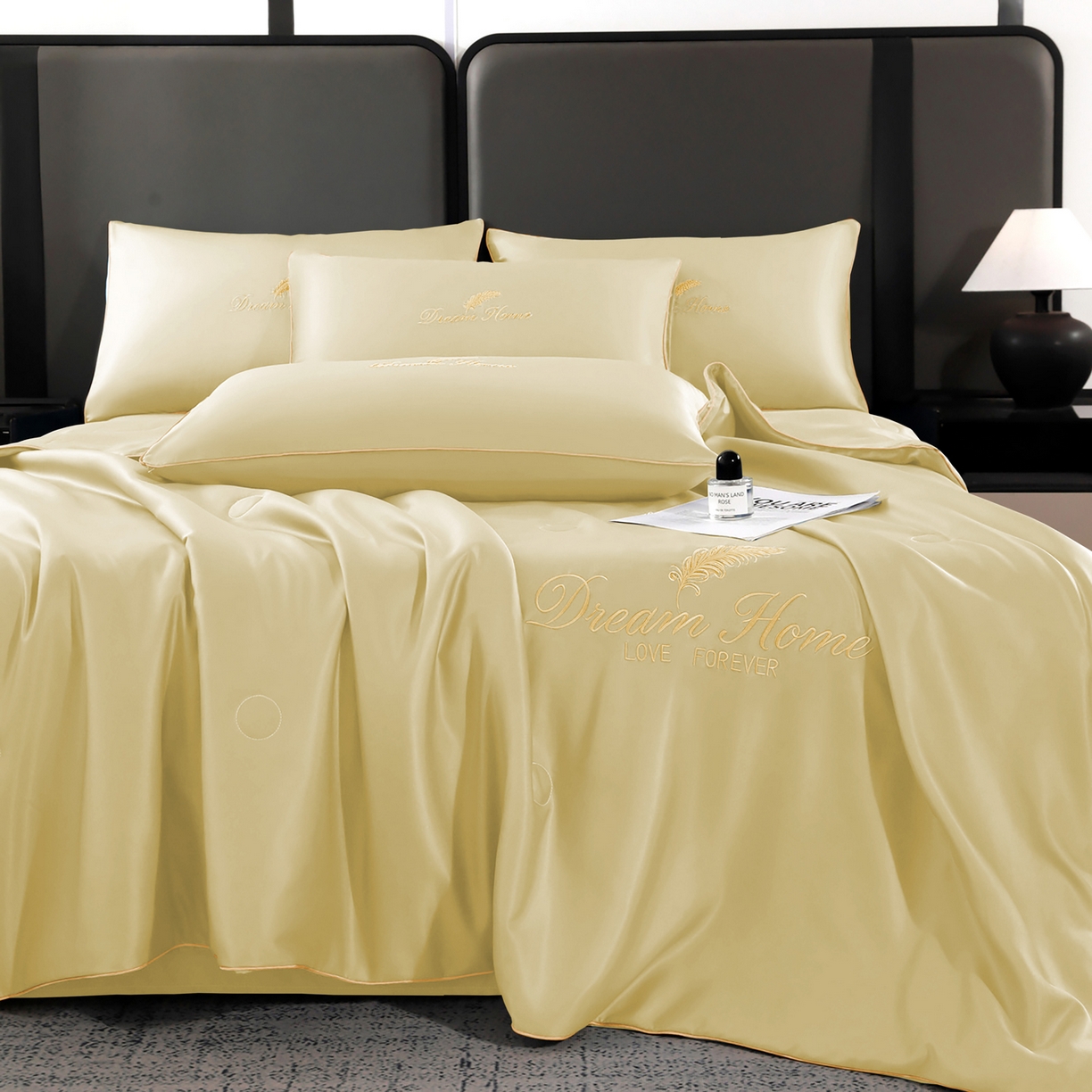 91家纺网 家纺一手货源 找家纺 维娜斯家纺 2026新款绣花冰丝夏被四件套 米色