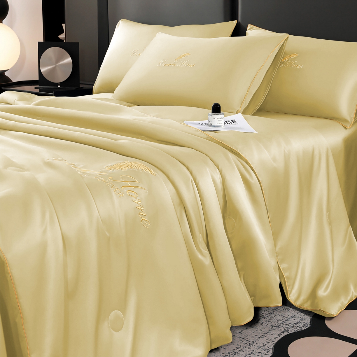 91家纺网 家纺一手货源 找家纺 维娜斯家纺 2026新款绣花冰丝夏被四件套 米色