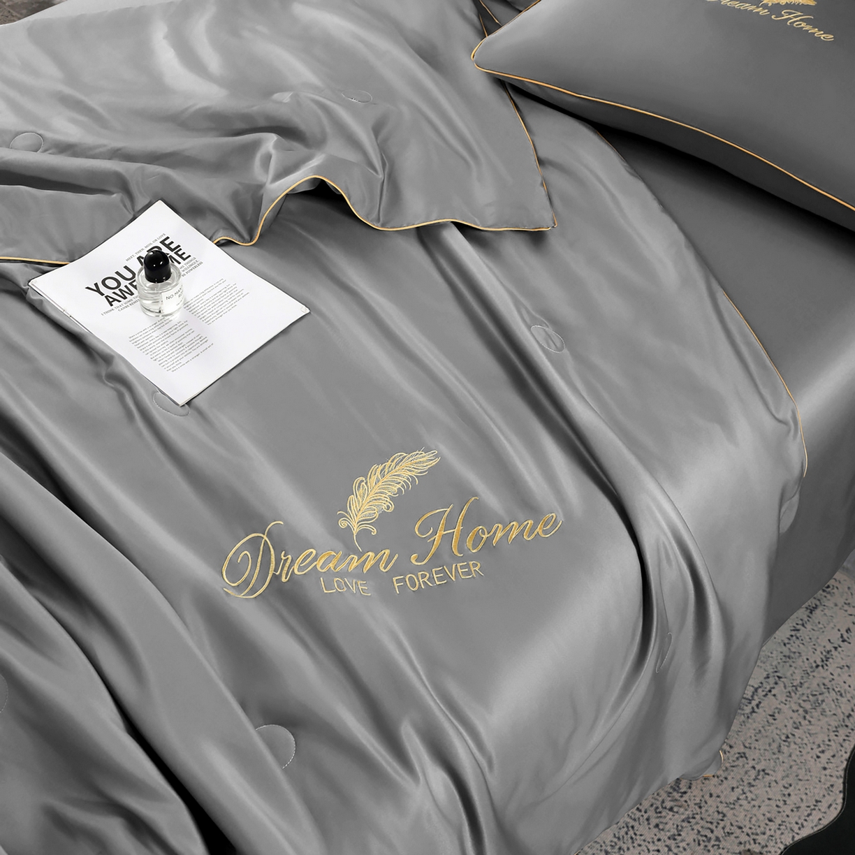 91家纺网 家纺一手货源 找家纺 维娜斯家纺 2026新款绣花冰丝夏被四件套 浅灰