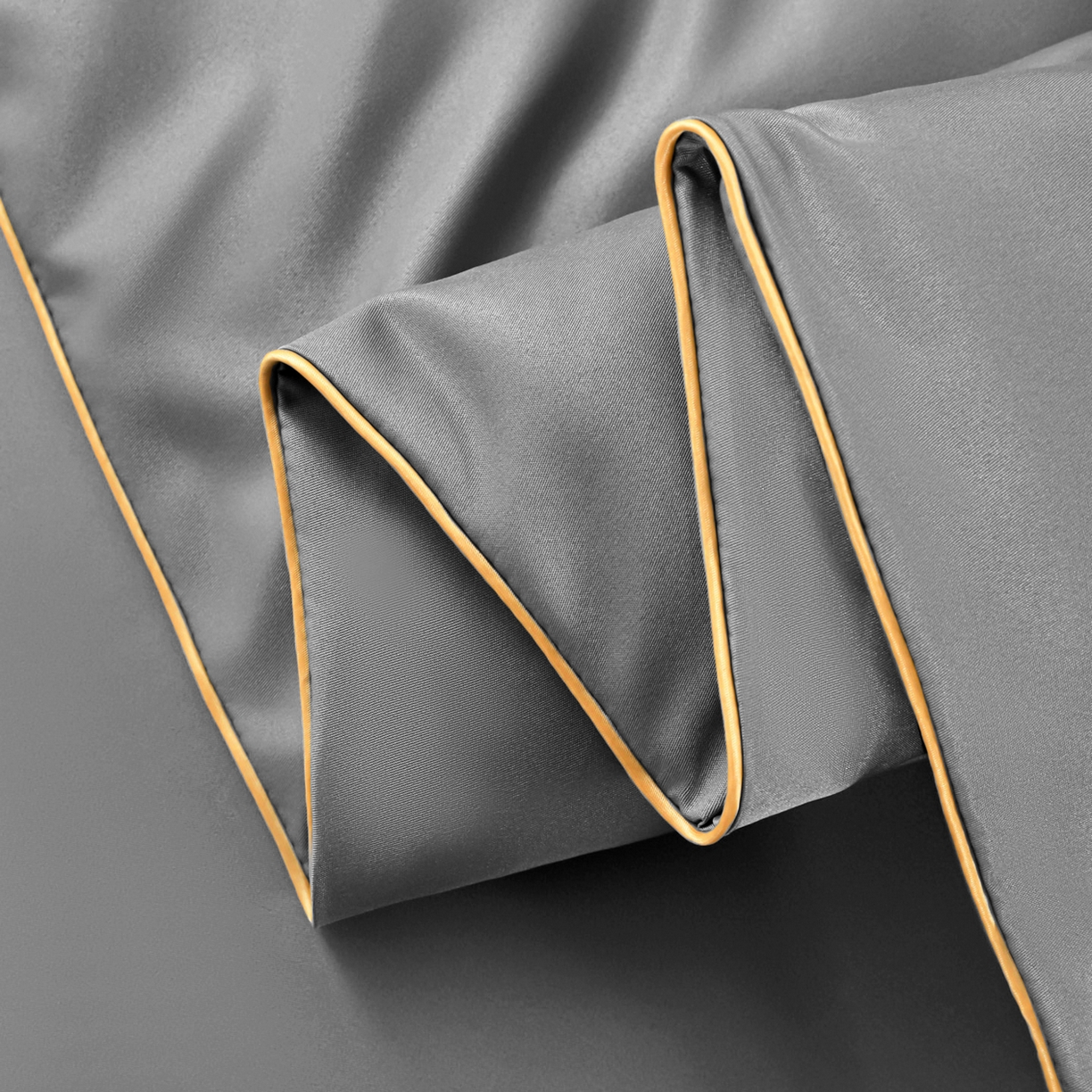 91家纺网 家纺一手货源 找家纺 维娜斯家纺 2026新款绣花冰丝夏被四件套 浅灰