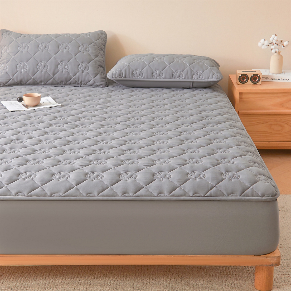 91家纺网 家纺一手货源 找家纺 柔品 2026新款牛奶棉新疆棉花夹棉床笠 新疆棉花-深灰