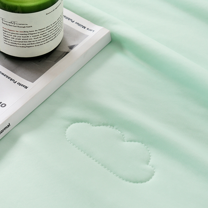 91家纺网 家纺一手货源 找家纺 LADYCOCO可可家居 2026新款PE冰锦丝语夏凉被 琥珀绿