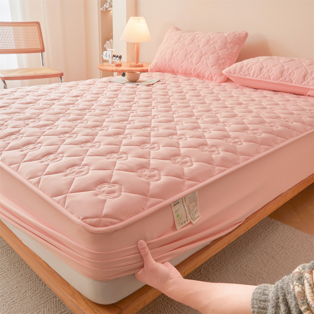 91家纺网 家纺一手货源 找家纺 柔品 2026新款牛奶棉新疆棉花夹棉床笠 新疆棉花-香粉