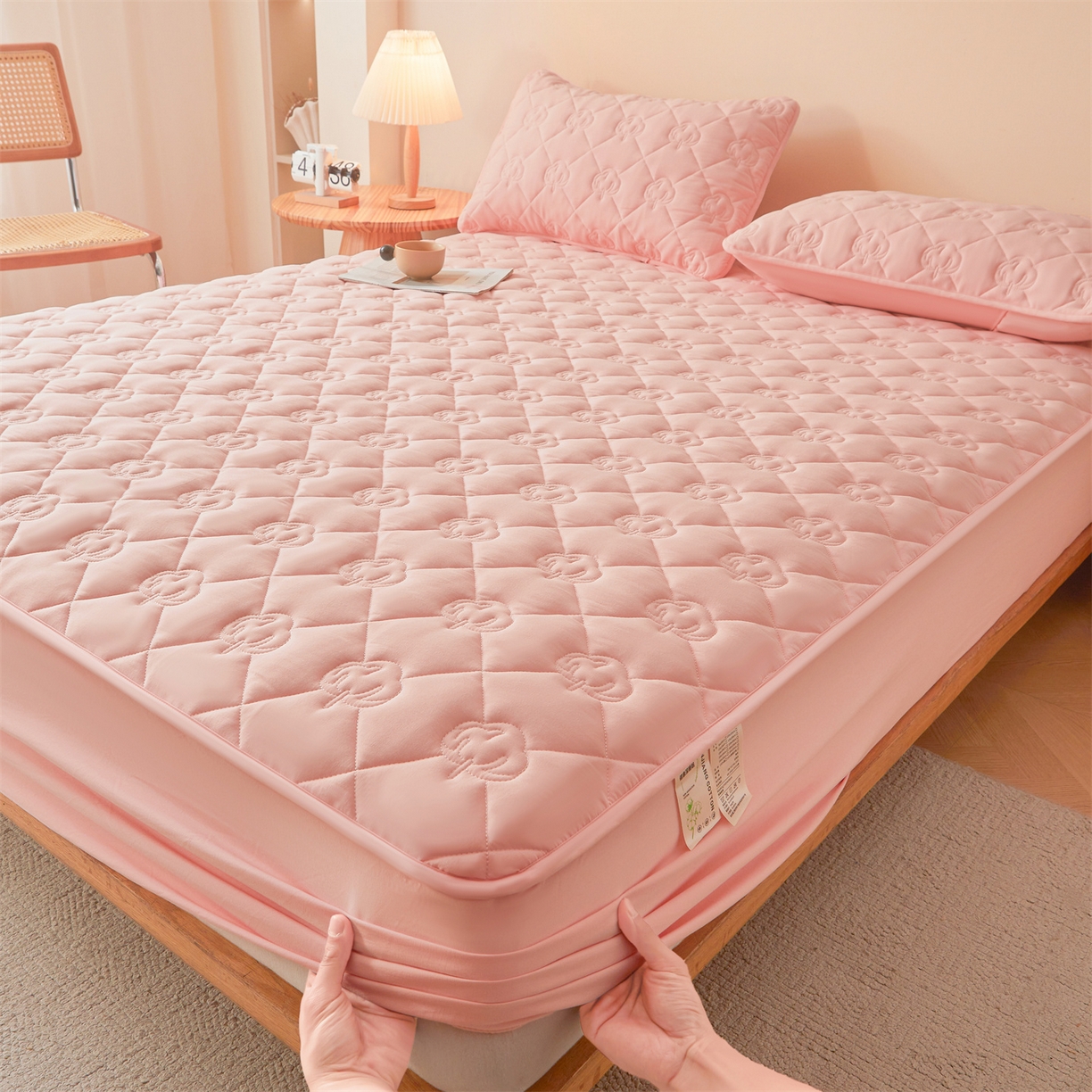 91家纺网 家纺一手货源 找家纺 柔品 2026新款牛奶棉新疆棉花夹棉床笠 新疆棉花-香粉