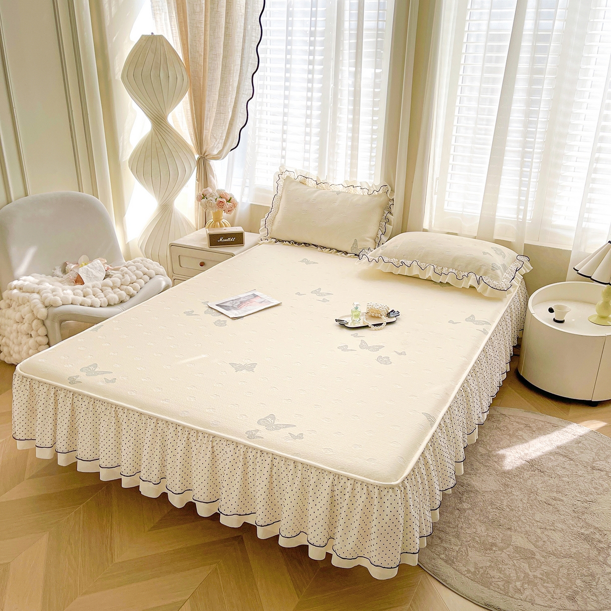 91家纺网 家纺一手货源 找家纺 眠势力 2026新款冰豆豆床裙款床笠夏天冰凉豆豆空调席子带花边床裙床笠二合一 蝶梦玫瑰-雾米