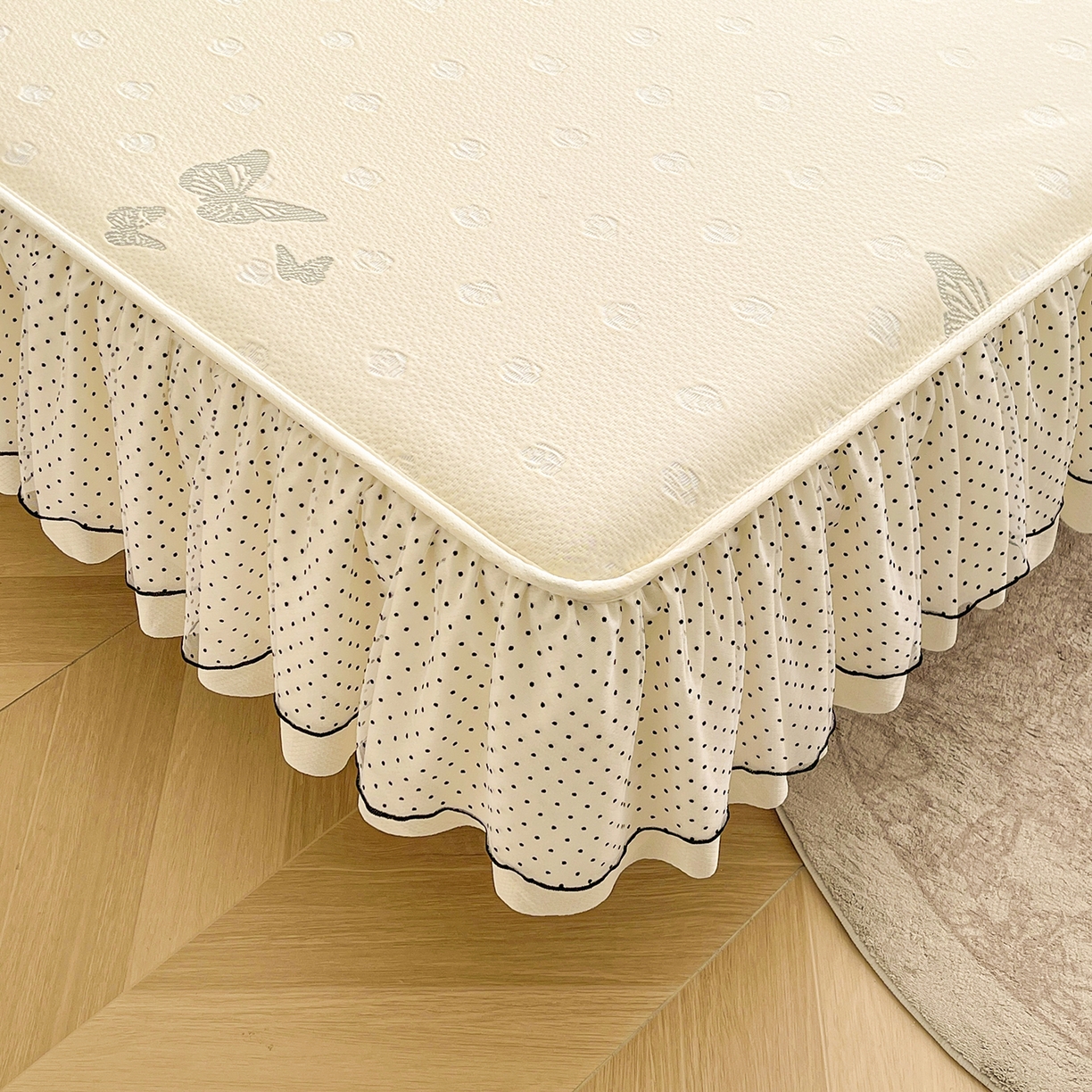 91家纺网 家纺一手货源 找家纺 眠势力 2026新款冰豆豆床裙款床笠夏天冰凉豆豆空调席子带花边床裙床笠二合一 蝶梦玫瑰-雾米