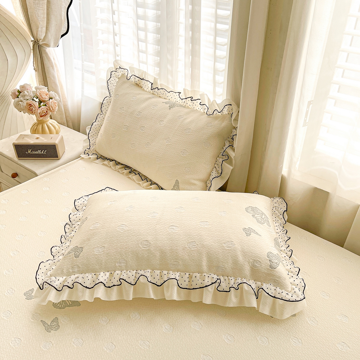 91家纺网 家纺一手货源 找家纺 眠势力 2026新款冰豆豆床裙款床笠夏天冰凉豆豆空调席子带花边床裙床笠二合一 蝶梦玫瑰-雾米