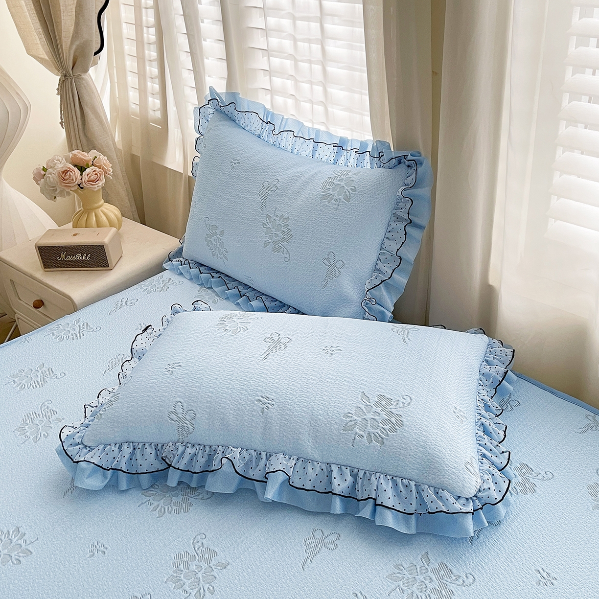 91家纺网 家纺一手货源 找家纺 眠势力 2026新款冰豆豆床裙款床笠夏天冰凉豆豆空调席子带花边床裙床笠二合一 韩系小花-冰蓝