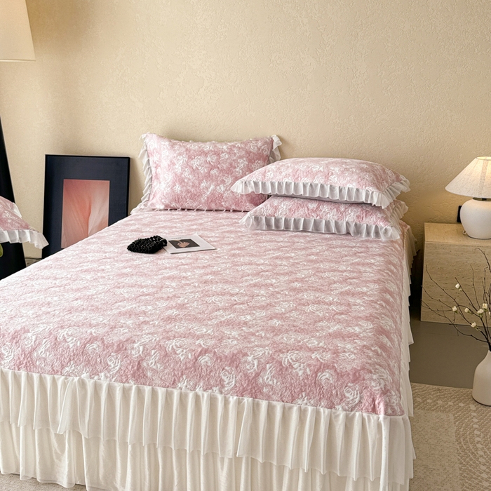 91家纺网 家纺一手货源 找家纺 （总）懒猫家纺 2026新款凉感提花床裙款凉席洛可可系列