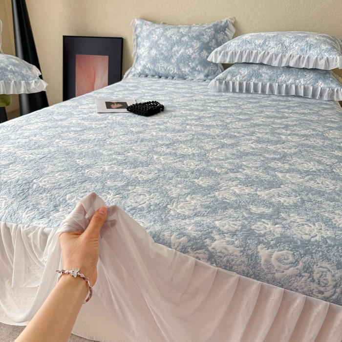 91家纺网 家纺一手货源 找家纺 懒猫家纺 2026新款凉感提花床裙款凉席洛可可系列 洛可可-蓝