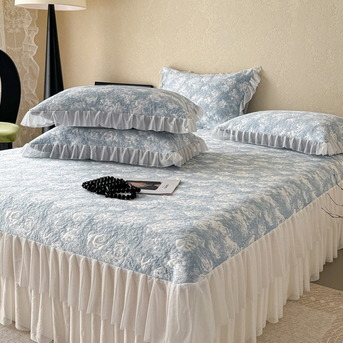 91家纺网 家纺一手货源 找家纺 懒猫家纺 2026新款凉感提花床裙款凉席洛可可系列 洛可可-蓝