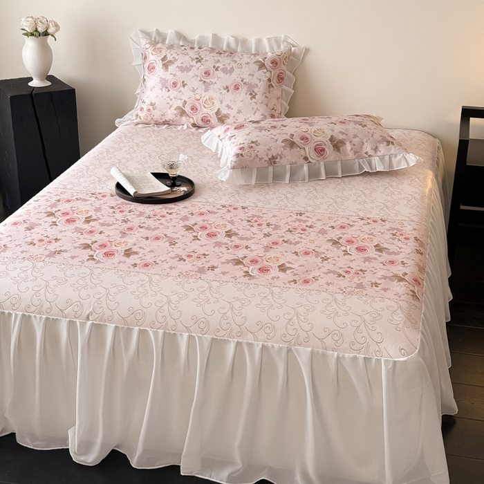 91家纺网 家纺一手货源 找家纺 懒猫家纺 2026新款高精密冰丝雪纺床裙凉席 花田