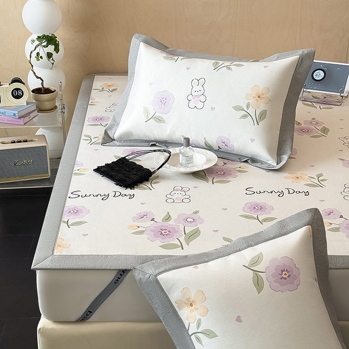 91家纺网 家纺一手货源 找家纺 懒猫家纺 2026新款高精密冰丝抗菌防螨床席床笠凉席 春日小兔床席