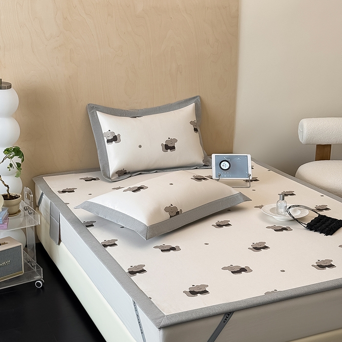 91家纺网 家纺一手货源 找家纺 懒猫家纺 2026新款高精密冰丝抗菌防螨床席床笠凉席 快乐小狗床席