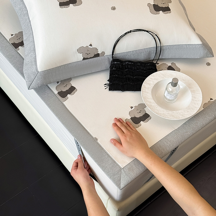 91家纺网 家纺一手货源 找家纺 懒猫家纺 2026新款高精密冰丝抗菌防螨床席床笠凉席 快乐小狗床席