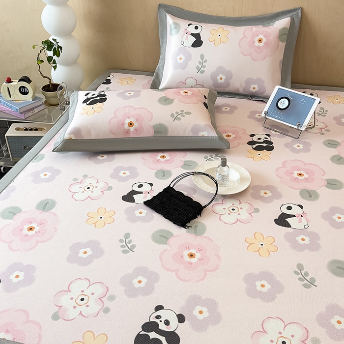 91家纺网 家纺一手货源 找家纺 懒猫家纺 2026新款高精密冰丝抗菌防螨床席床笠凉席 快乐熊猫床席