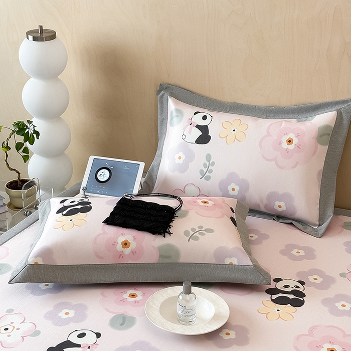 91家纺网 家纺一手货源 找家纺 懒猫家纺 2026新款高精密冰丝抗菌防螨床席床笠凉席 快乐熊猫床席