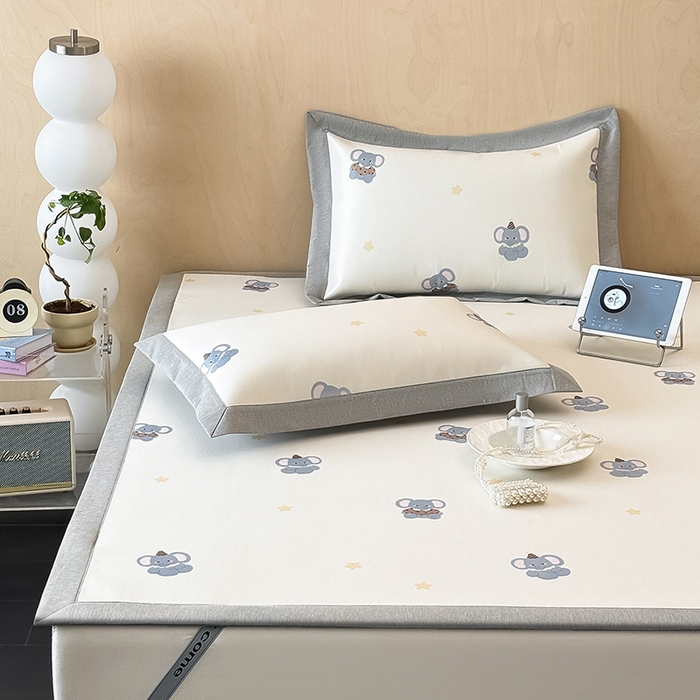 91家纺网 家纺一手货源 找家纺 懒猫家纺 2026新款高精密冰丝抗菌防螨床席床笠凉席 蓝色小象床席